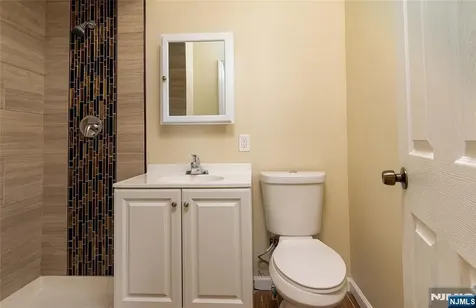 21 Dodd Street East Orange NJ 07017