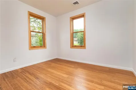 21 Dodd Street East Orange NJ 07017