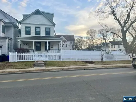 21 Dodd Street East Orange NJ 07017