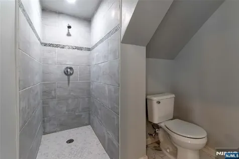 21 Dodd Street East Orange NJ 07017