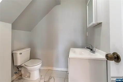 21 Dodd Street East Orange NJ 07017