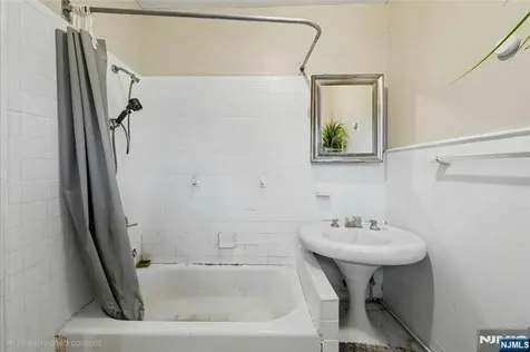 458 Fairview Avenue Orange NJ 07050