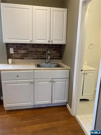252 Degraw Avenue Teaneck NJ 07666