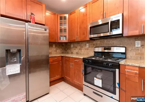 539-541 18th Avenue Newark NJ 07103