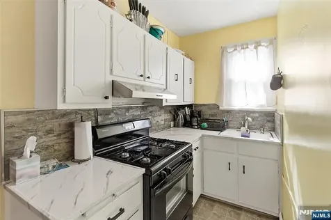 184 22nd Street Paterson NJ 07514