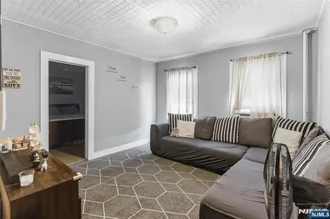 184 22nd Street Paterson NJ 07514