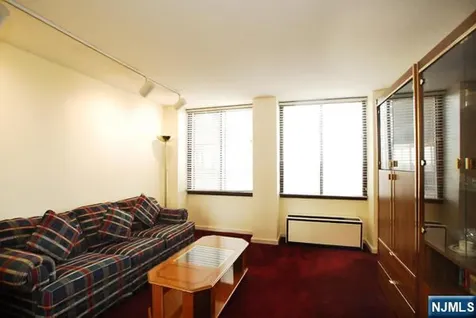 200 Winston Cliffside Park NJ 07010