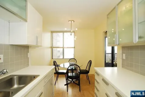 200 Winston Cliffside Park NJ 07010