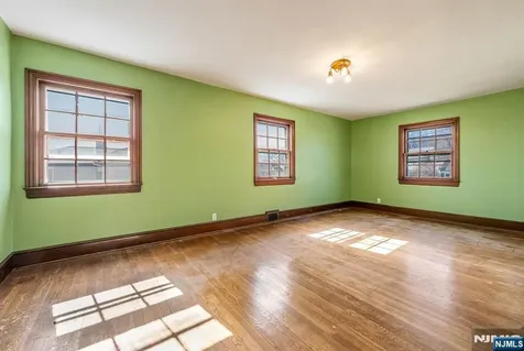 164 Chestnut Street Garfield NJ 07026