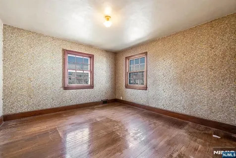 164 Chestnut Street Garfield NJ 07026