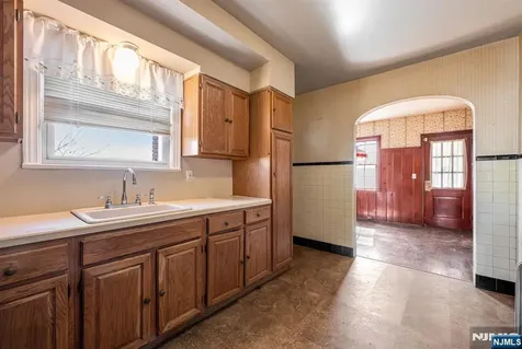 164 Chestnut Street Garfield NJ 07026