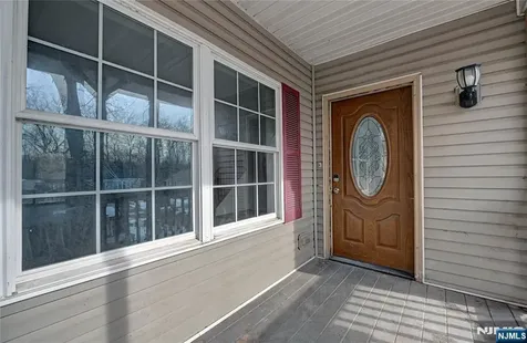 74 Camp Lane Fairfield NJ 07004