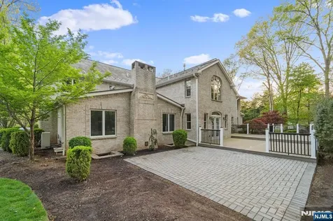 7 Orchard Lane Old Tappan NJ 07675