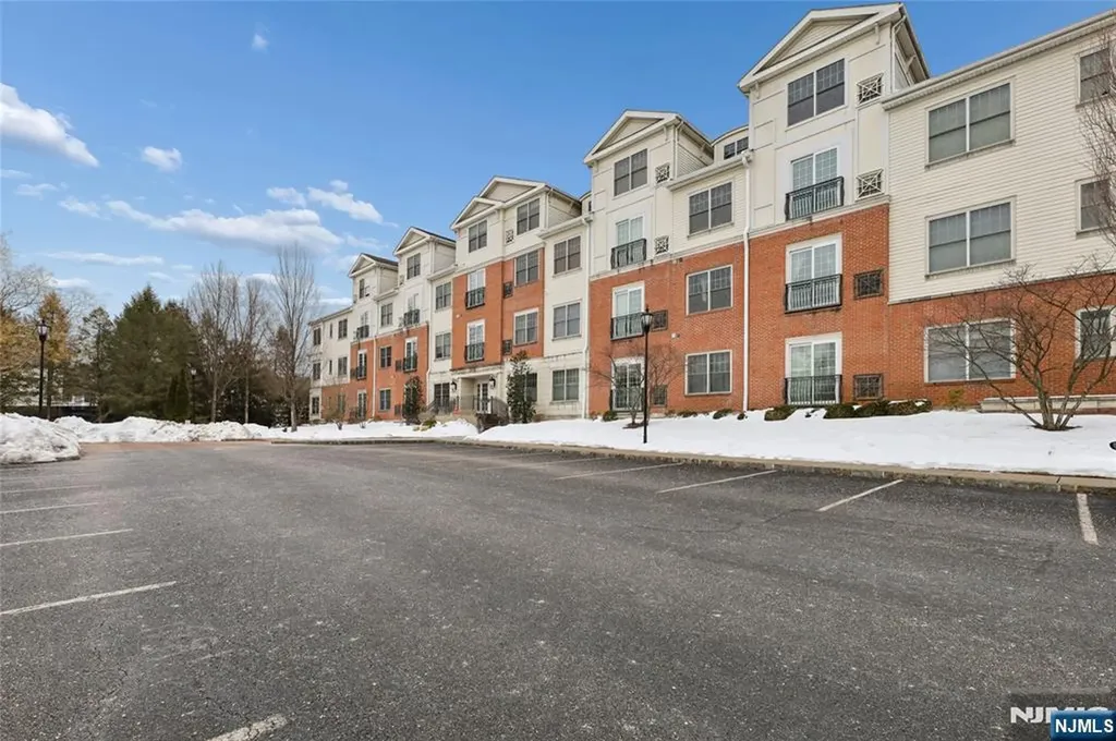 1314 The Plaza Tenafly NJ 07670