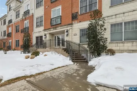 1314 The Plaza Tenafly NJ 07670