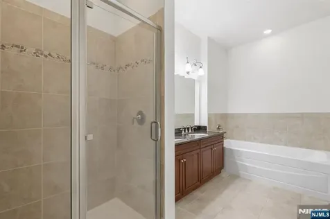 1314 The Plaza Tenafly NJ 07670