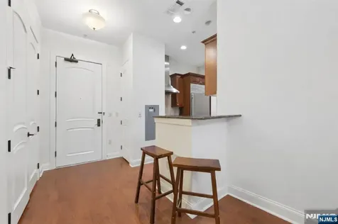 1314 The Plaza Tenafly NJ 07670