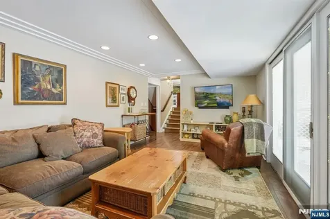 6 Knollwood Drive Livingston NJ 07039