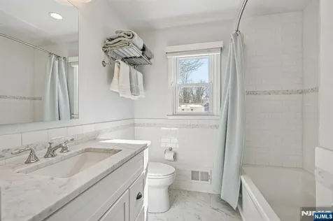 6 Knollwood Drive Livingston NJ 07039