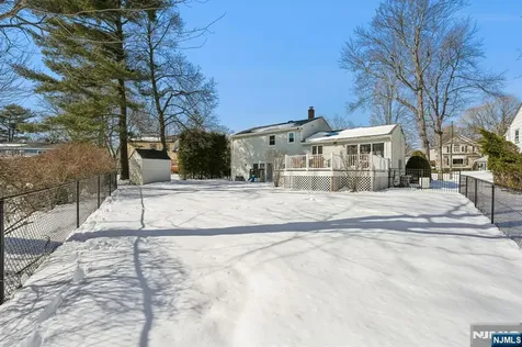 6 Knollwood Drive Livingston NJ 07039