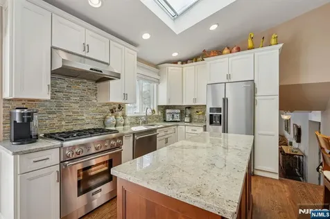 6 Knollwood Drive Livingston NJ 07039