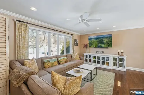 6 Knollwood Drive Livingston NJ 07039