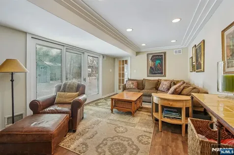6 Knollwood Drive Livingston NJ 07039