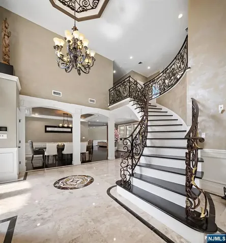 56 Lilac Lane Paramus NJ 07652