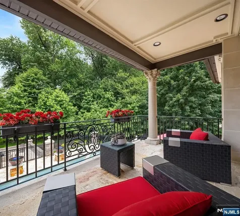 56 Lilac Lane Paramus NJ 07652