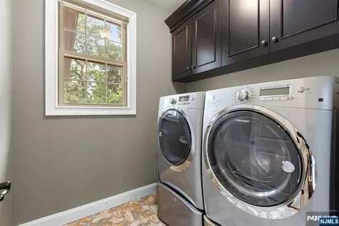 56 Lilac Lane Paramus NJ 07652
