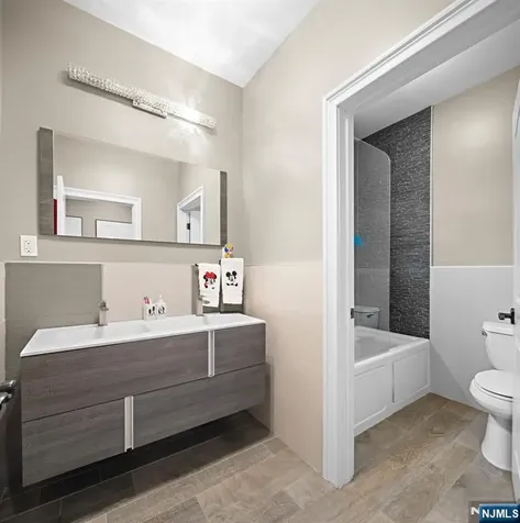56 Lilac Lane Paramus NJ 07652