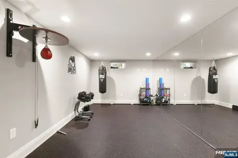 56 Lilac Lane Paramus NJ 07652