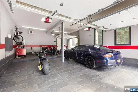 56 Lilac Lane Paramus NJ 07652