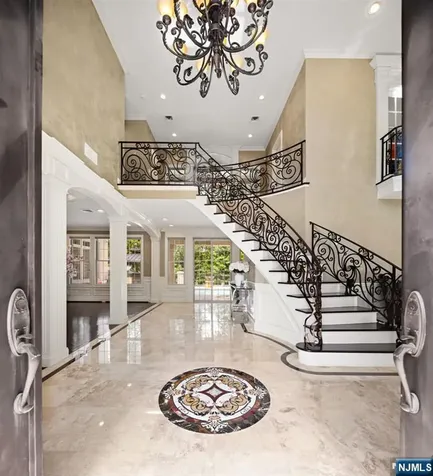 56 Lilac Lane Paramus NJ 07652