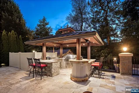 56 Lilac Lane Paramus NJ 07652