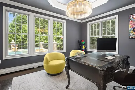 56 Lilac Lane Paramus NJ 07652