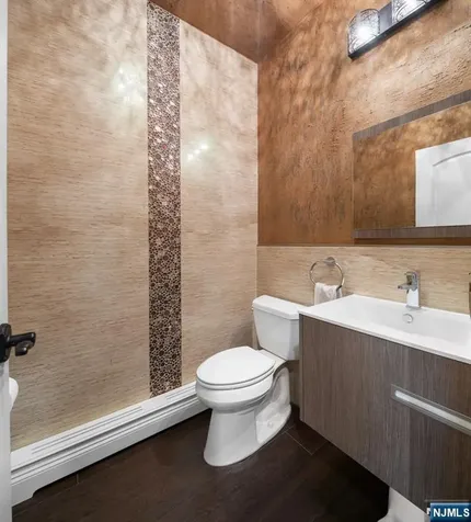 56 Lilac Lane Paramus NJ 07652
