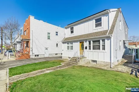 22 Schuyler Avenue Kearny NJ 07032
