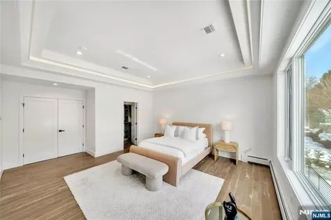 428 6th Street Palisades Park NJ 07650