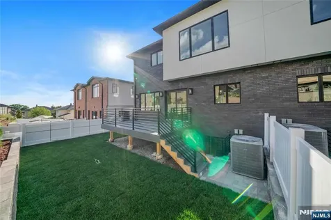 428 6th Street Palisades Park NJ 07650