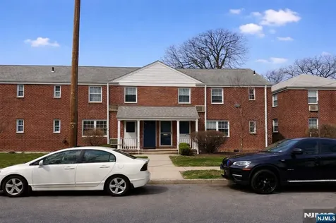 118 Darwin Avenue Rutherford NJ 07070