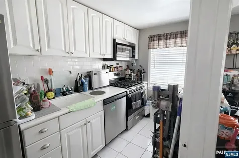 118 Darwin Avenue Rutherford NJ 07070