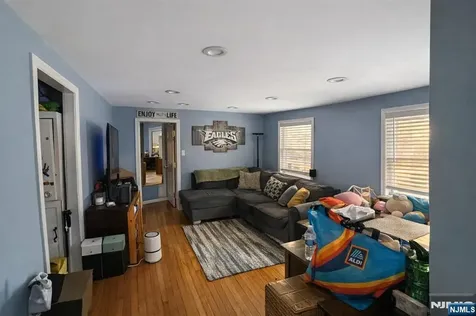 118 Darwin Avenue Rutherford NJ 07070