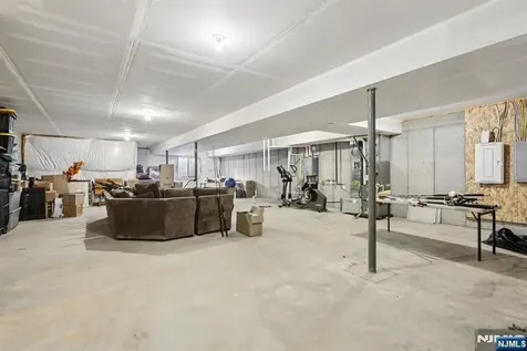28 Dahlia Drive Warren NJ 07059