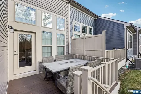 28 Dahlia Drive Warren NJ 07059