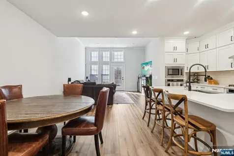 28 Dahlia Drive Warren NJ 07059