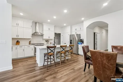 28 Dahlia Drive Warren NJ 07059