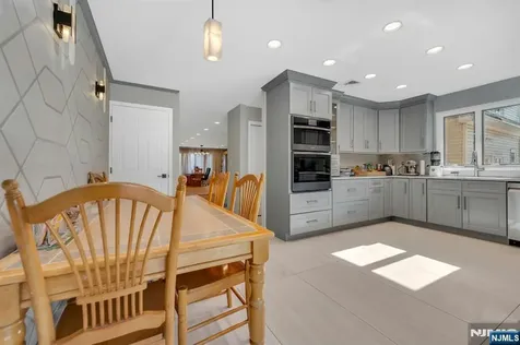 573 Kearney Avenue Cliffside Park NJ 07010
