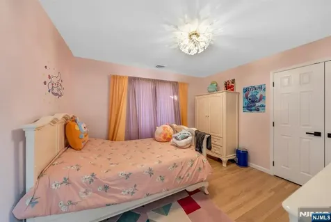 573 Kearney Avenue Cliffside Park NJ 07010