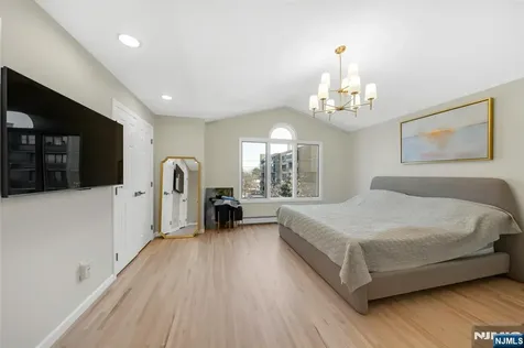 573 Kearney Avenue Cliffside Park NJ 07010